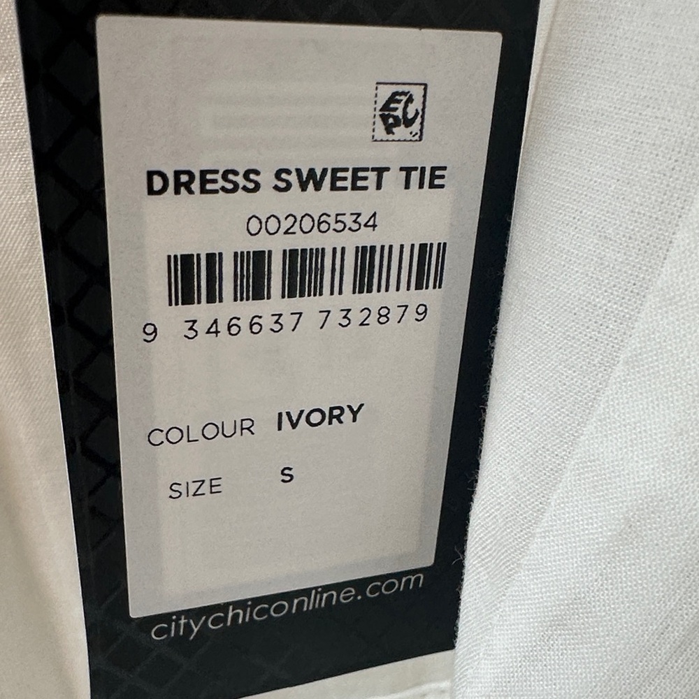 City Chic Ivory Tie-Waist wrap v neck Maxi Dress. Sz 16. New - Picture 3 of 13